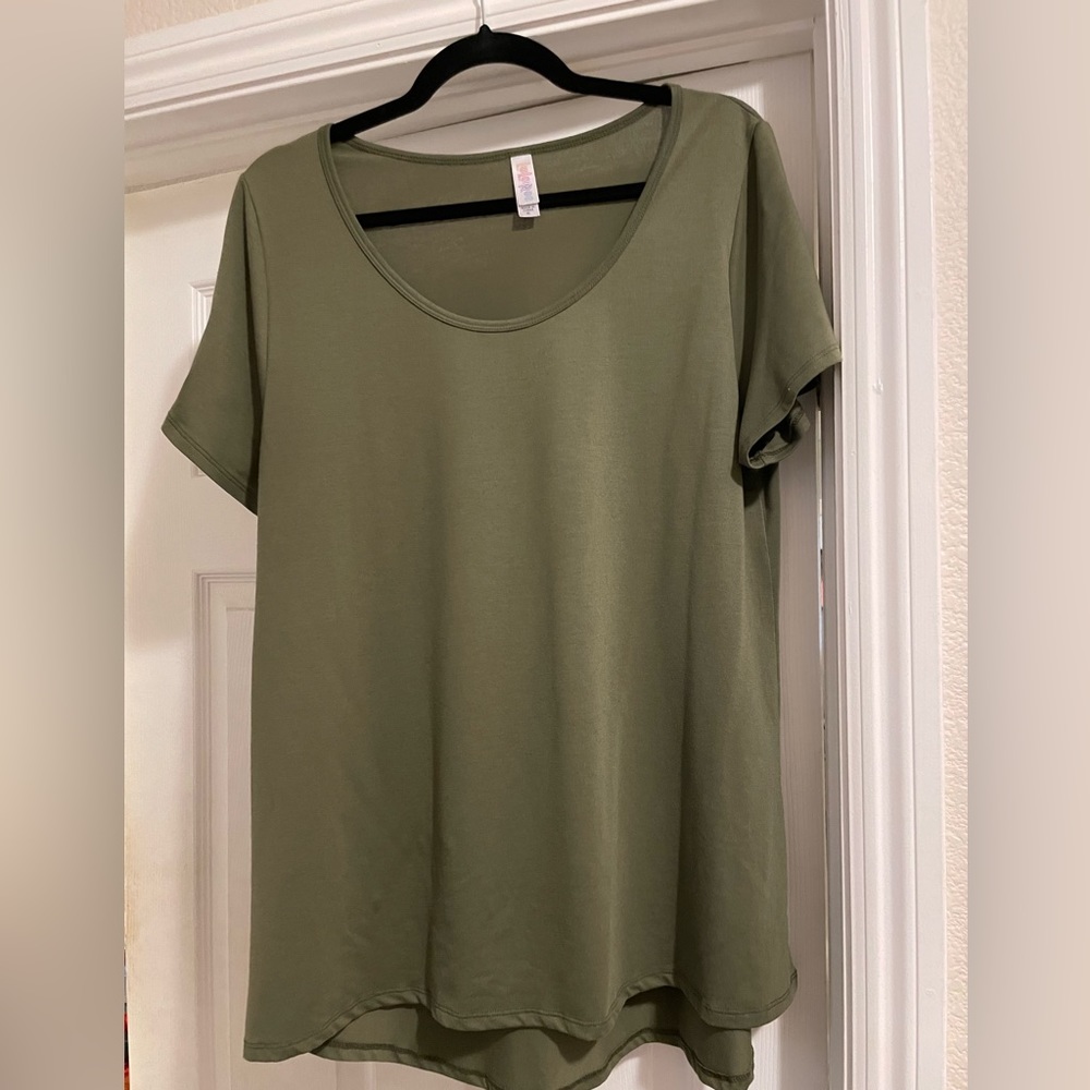 LuLaRoe Classic T
